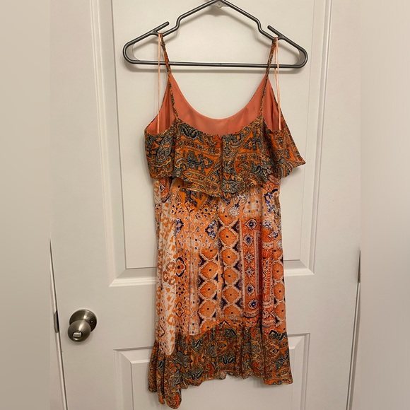 Beautiful Coral Guess Dress - Picture 3 of 4